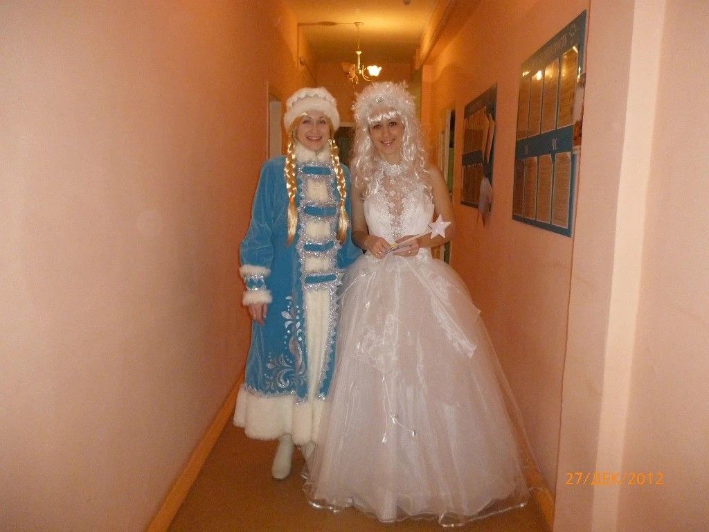 Снежная королева на утреннике.jpg